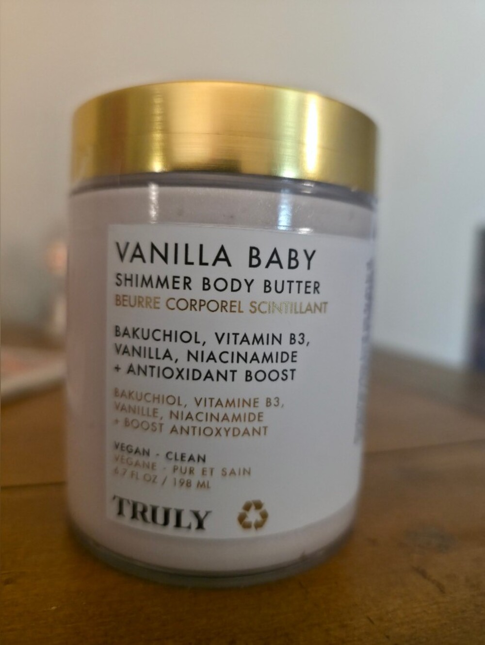 TRULY Vanilla Baby Shimmer Body Butter - Gold & Cream